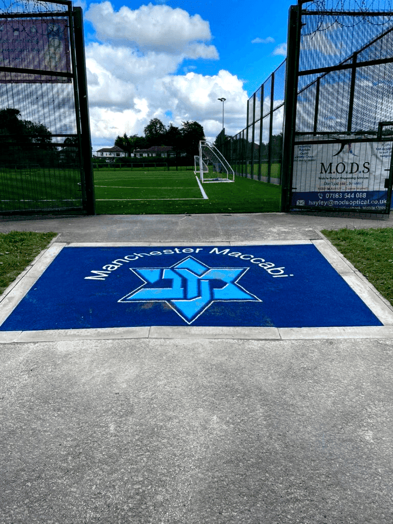 The Pitches, image 6 of 9